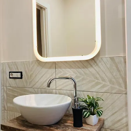 La Dama A Piazza Bengasi